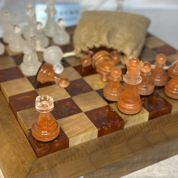 ♟️ Kechy Concept Epoksi & Ceviz Satranç Takımı – Stratejinin Sanatla Buluşması